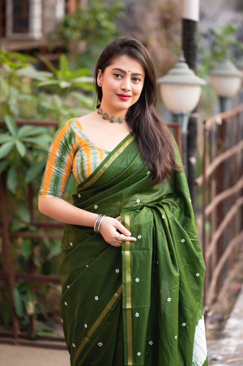 Mehendi Majesty Bandhej Saree