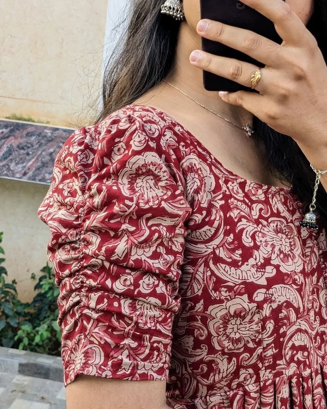 Graceful Summer Print Midi Gown with Stylish Sleeves