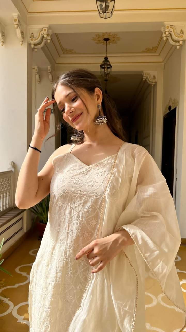 Exclusive Debut: Cotton Chikankari Kurti & Afgaan Set