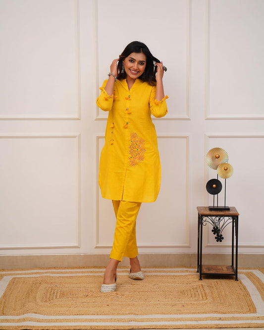 Chic Charm Embroidery Set