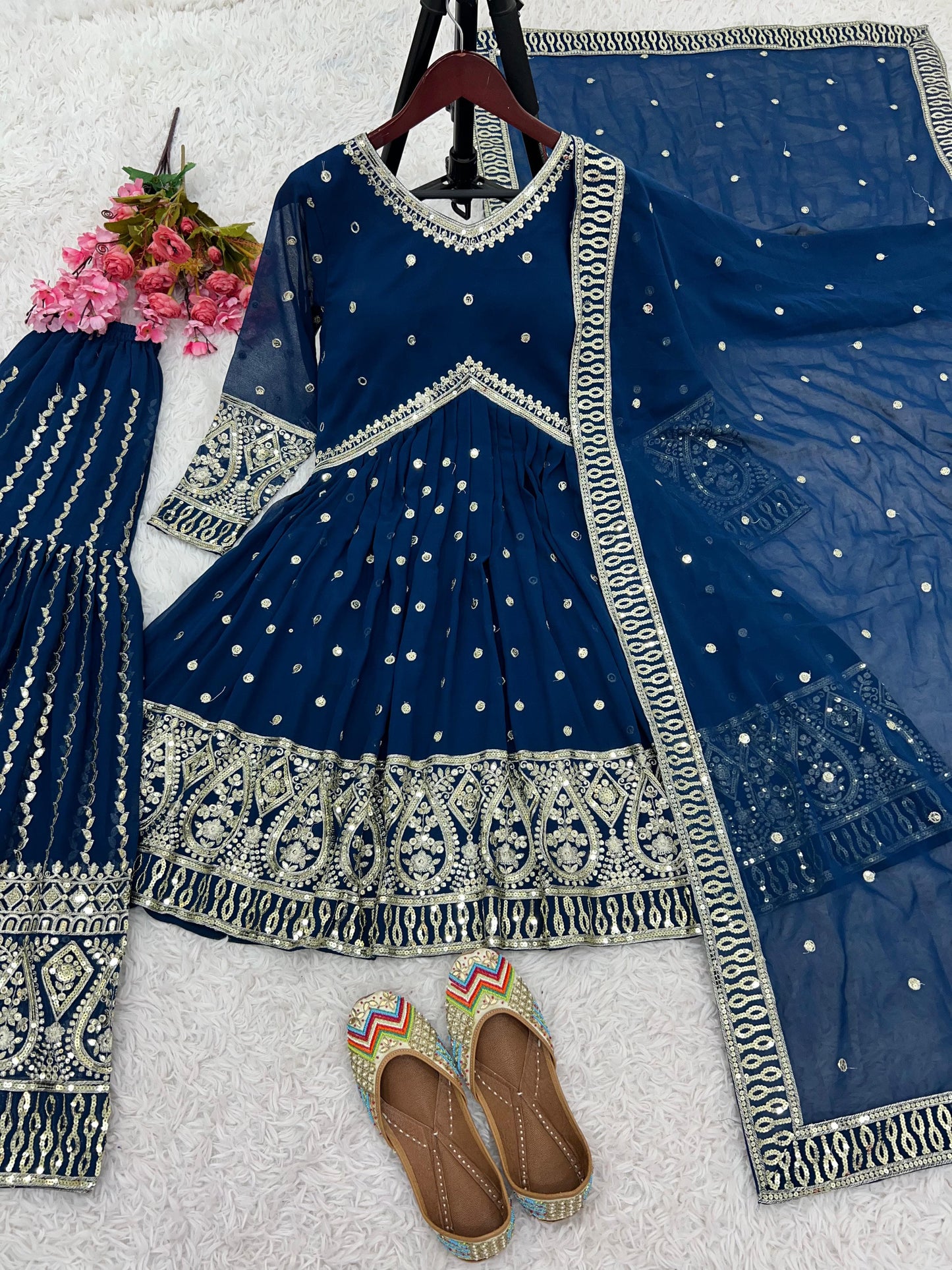 Noor-e-Nazaqa Top- Plaza Set